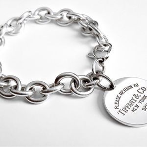 TIFFANY & CO. Return To Tiffany Round Tag Charm Bracelet